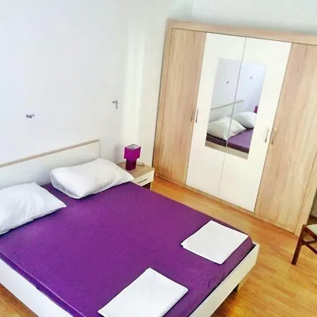 Guest house Apartments Stablinac Vodice
